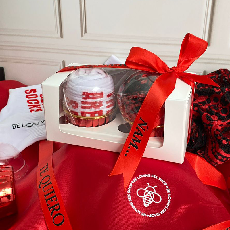 Idea para Regalo Cupcakes Para Dos Divertido Kit para Parejas Sex Socks + Elegante Lencería